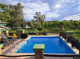 Vila Sava, hotel uz plažu u gradu 'Jarak'