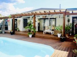 Villa with pool close to the sea, cottage in Saint-Gilles les Bains