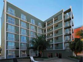 Nassau Junkanoo Resort, hotel in Nassau