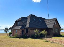 Vaal Dam Getaway, hotel i Deneysville