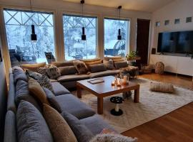 Arctic Circle Luxury House, camera con cucina a Rovaniemi