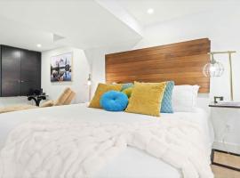 Spacious & fully equipped - Private studio apartment - lower level, alojamento para férias em Burlington
