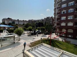 Apto Anita 5 ' playa Brazomar, apartamento en Castro Urdiales