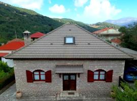 Lina's Stone House, hotel with parking in Kalavrita