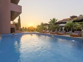 Hotel Yakinthos: Paralia şehrinde bir otel