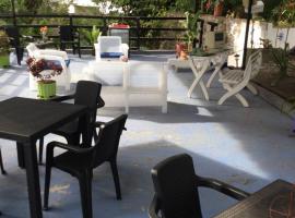 Quinta con piscina y jacuzzi – domek wiejski w mieście Honda