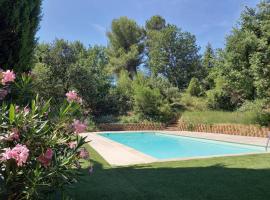 Nature et calme, počitniška nastanitev v mestu Vitrolles-en-Luberon