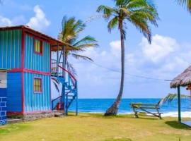 HOSTAL CRUZ DEL MAR, B&B in Capurganá