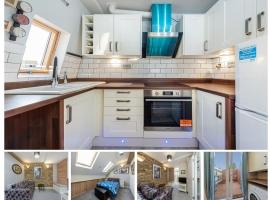 Newly Refurb Period 1-Bed Apartment with Roof Terrace, 47 sqm-500 sqft, in Putney near River Thames、ロンドンにあるクレイブン・コテージの周辺ホテル