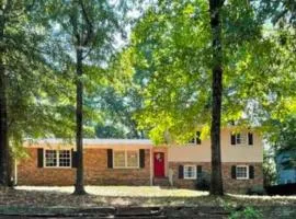 Dawgs Den - Athens 3BR