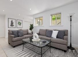 노스 밴쿠버에 위치한 호텔 2 bdr Cozy Suite in North Van