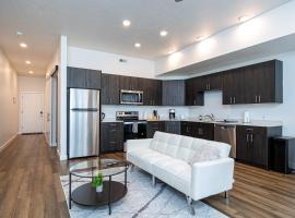 Modern 1B Loft near Downtown with King Bed, Workstation, Fast Wi-Fi, hotell i Salt Lake City