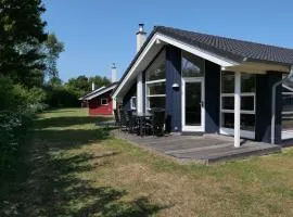 Resort 1 Beach House B 140