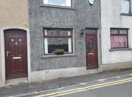 Beautiful 2-Bed House in Larne with free parking