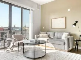 North Hollywood 2br w pool gym prime NoHo LAX-921