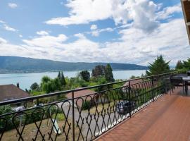 T4 avec vue imprenable sur le lac d'Annecy, apartemen di Veyrier-du-Lac