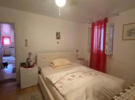 Cozy Room + shared kitchen + shared bathroom + free parking