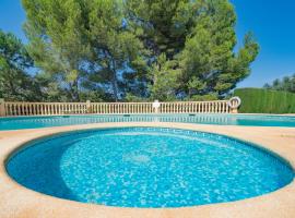 Casa Adosada Esquinera Urbanización Piscina Comunitaria, hotel en Beniarbeig