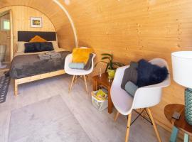 West Point Woods, hotel i Barrow-in-Furness