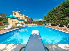 Villa Mimosa con Piscina - Goelba