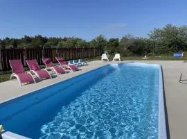 Sodra Gotland 14 bed with pool