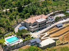 Cherry Blossom Boutique Hotel, hotel v destinaci Bḩamdūn
