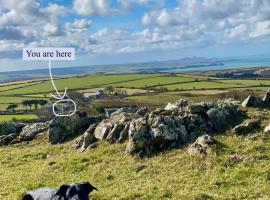 Charming coastal cottage - pet friendly! โรงแรมในGoodwick