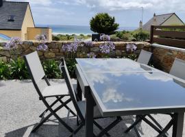 Gite Mer et plage, 150m from the beach, Stereden Ar Mor, hotel with parking in Telgruc-sur-Mer