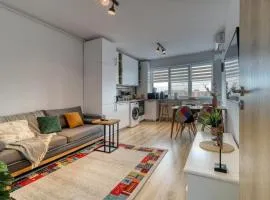 Homie Studio Apartment - Private Parking - Self Check-In