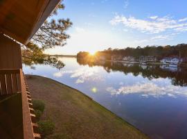 Mileys Place at Pinehurst, tradicionalna kućica u gradu 'Pinehurst'