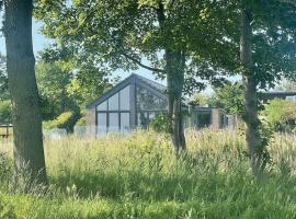 Luksus hus i 1st række, all-incl top komfort med SPA og skov, hotell i Strøby