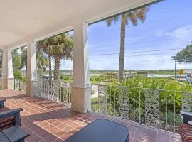 Bella Vista Waterfront Villa