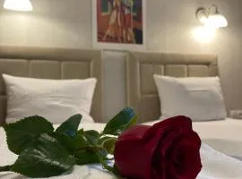 Villa Regina - Spokojna okolica - 100 metrów od lasu - blisko szpitala