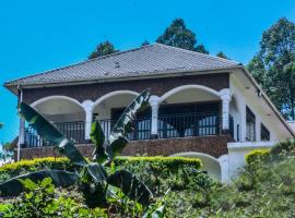 The Fortuna Hotel and Cafe, hotel em Kabale