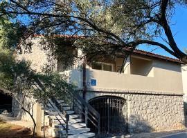 Kuća za odmor Krk, hotel v destinaci Krk