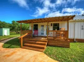 Luxurious & Intimate Cottage in Fred Wine Country!