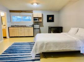Whole Suite to Yourself at Coquitlam Centre!, apartmán v destinaci Port Coquitlam