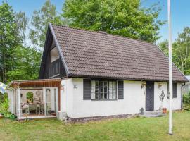 Amazing Home In Fjlkinge With Wifi And 2 Bedrooms, Ferienunterkunft in Fjälkinge