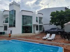 Casaquinta Con Piscina