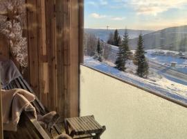 New and fresh apartement in Kvitfjell, hotel perto de Transportern, Favang