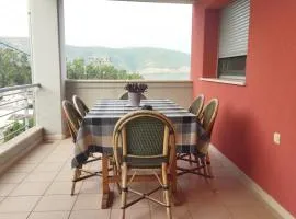 Melcon Luxury House