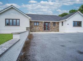 Springfield Lodge - 3 Bedroom Home - Princes Gate, παραθεριστική κατοικία σε Pembrokeshire