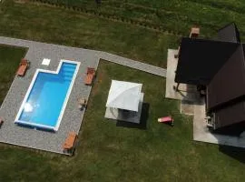 Vikendica sa bazenom MAGNUM