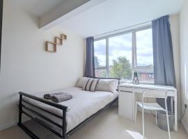Guest Rooms Near City Centre & Dock Free Parking, hytte i Liverpool