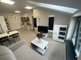 Apartament I w Centrum - Winda - 50 metr&oacute;w od Starego Rynku, allotjament amb cuina a Kościerzyna