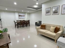 New Cozy 3 Bedroom House, hotel di Kota Davao