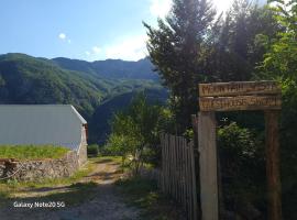 Mountain Vista Guesthouse Shkafi, homestay in Shkodër