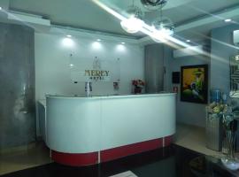 Hotel Merey, hotell i Santo Domingo