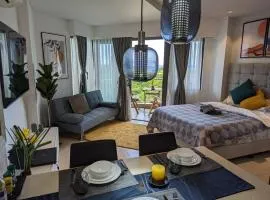 Dominiks Stylish Resort Gem Ocean View Pool Queen Bed at Tambuli 8 Floor Fast Wifi