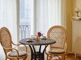 Asbóth 221 COZY CENTER APARTMENT